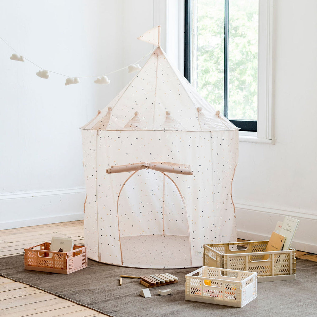 Tente de jeu château en tissu recyclé - Terrazzo beige - 3 Sprouts - Boutique LeoLudo