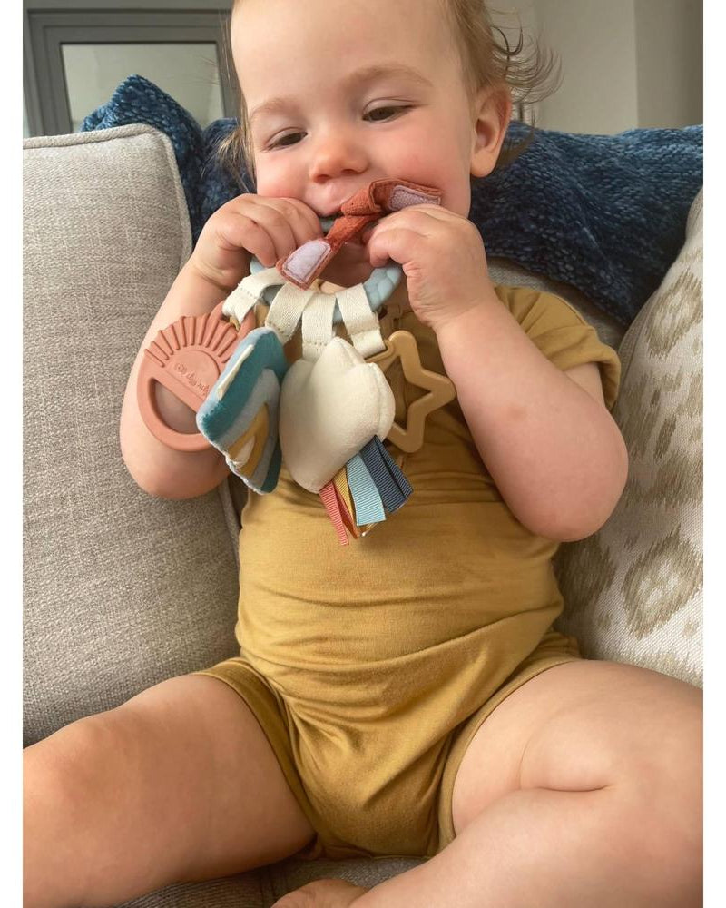 Anneau d’activités de dentition bébé – Bitzy Busy Ring™ - Jouets de dentition - Boutique LeoLudo - Itzy Ritzy Canada