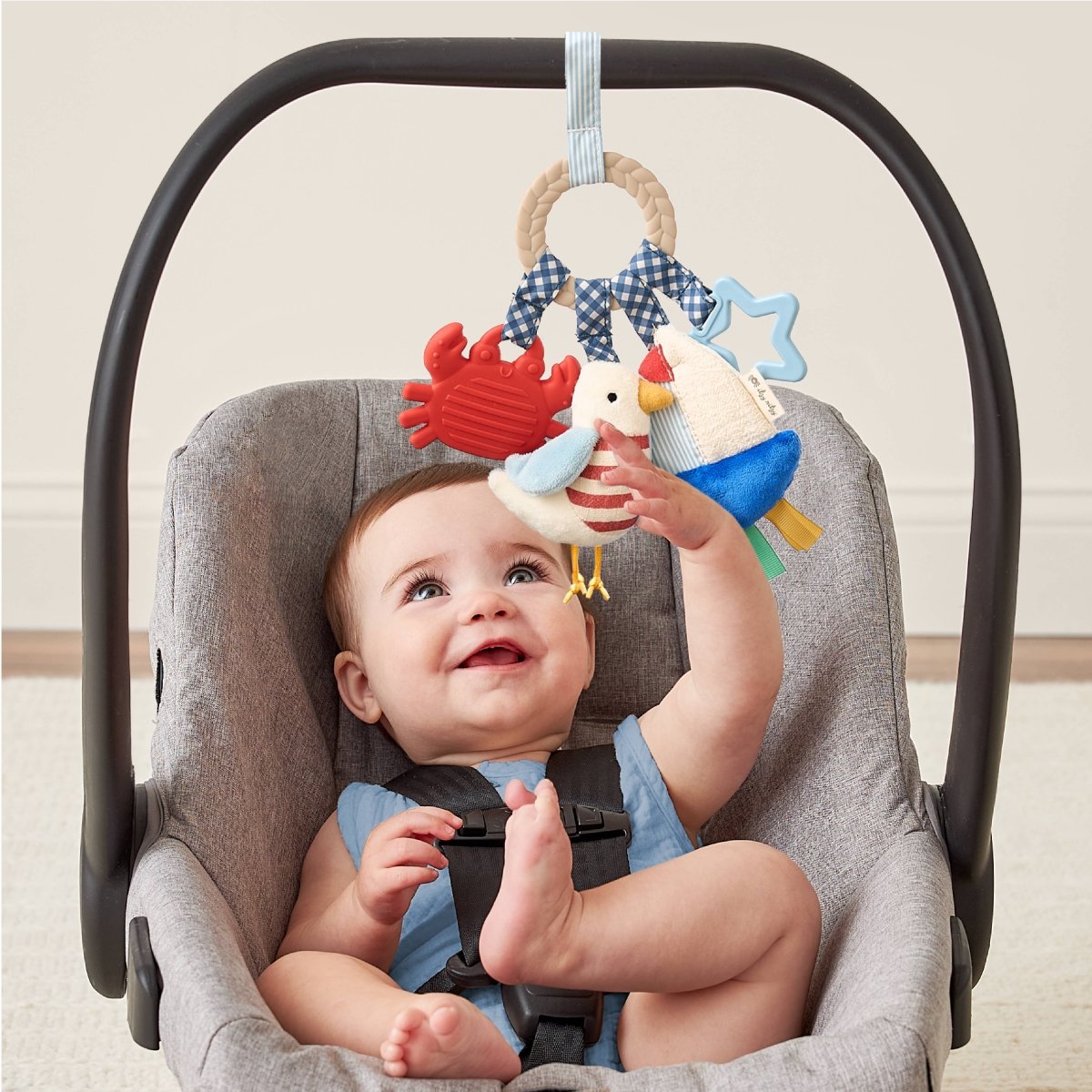 Anneau d’activités sensoriel bébé nautique – Bitzy Busy Ring - Jouets de dentition - Boutique LeoLudo - Itzy Ritzy Canada