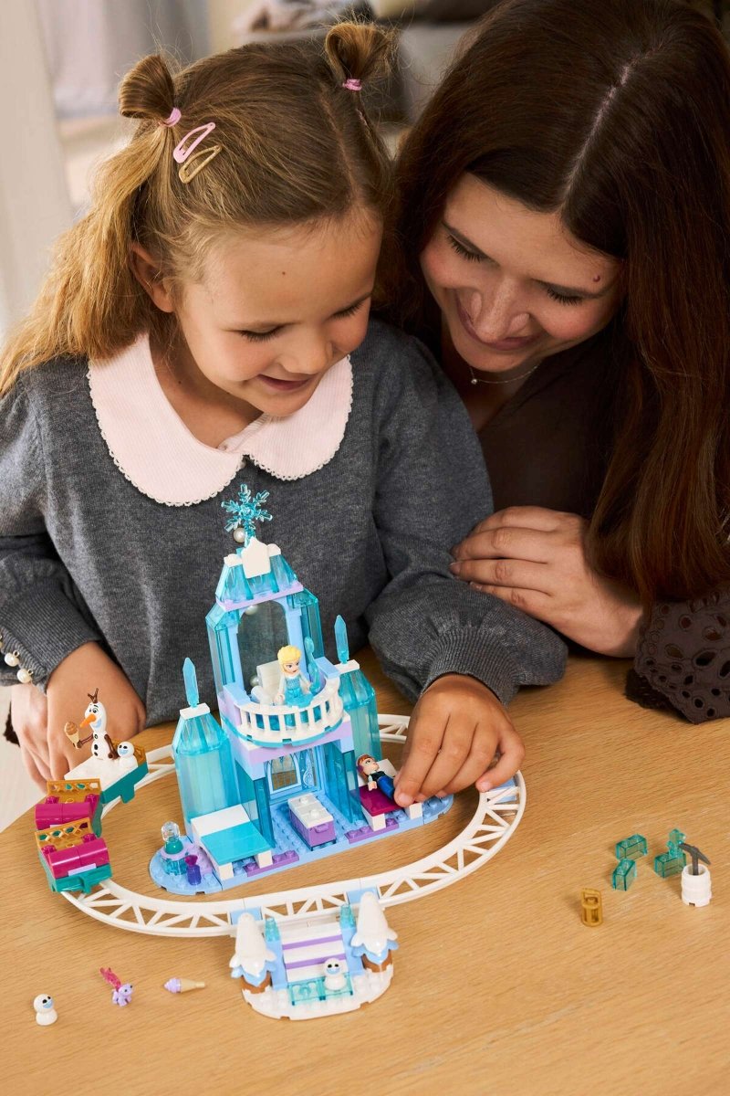 Aventure en traîneau et château de glace d’Elsa (216pcs) – LEGO Disney Frozen - Jeux de construction - Boutique LeoLudo - LEGO