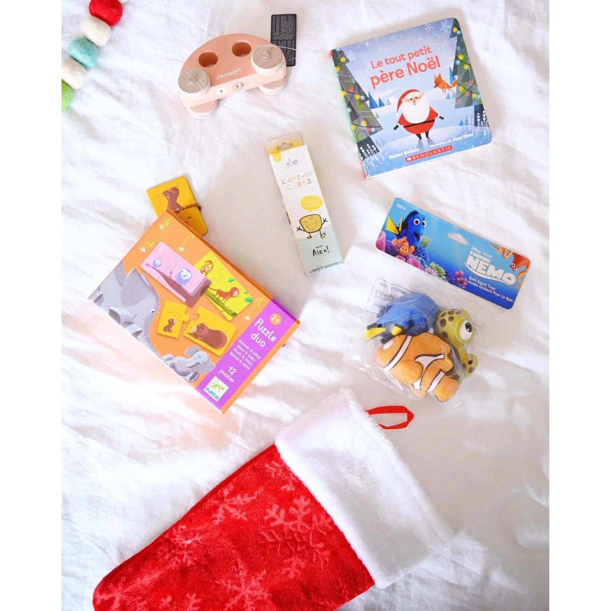 Bas de Noël avec cadeaux et surprises -Ensembles cadeaux- Boutique LeoLudo-LeoLudo