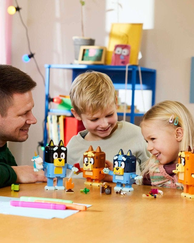 Bluey - Famille à construire (466 pcs.) – LEGO® -Ensembles de jeu- Boutique LeoLudo-LEGO