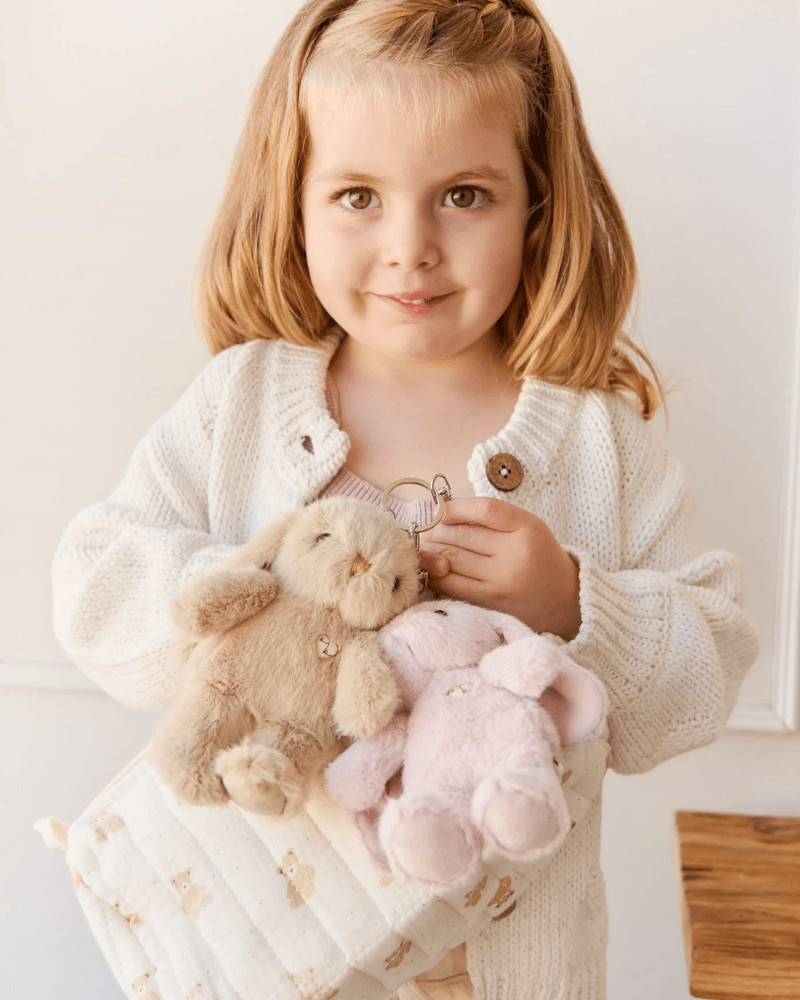 Breloque pour sac - Pénélope le lapin - Caramel - Snuggle Bunnies - Peluches - Boutique LeoLudo - Snuggle Bunnies