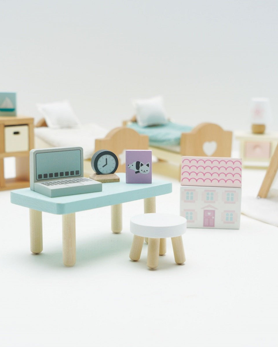 Chambre d'enfant Daisylane pour maison de poupée - Accessoires de maison de poupées - Boutique LeoLudo - Le Toy Van