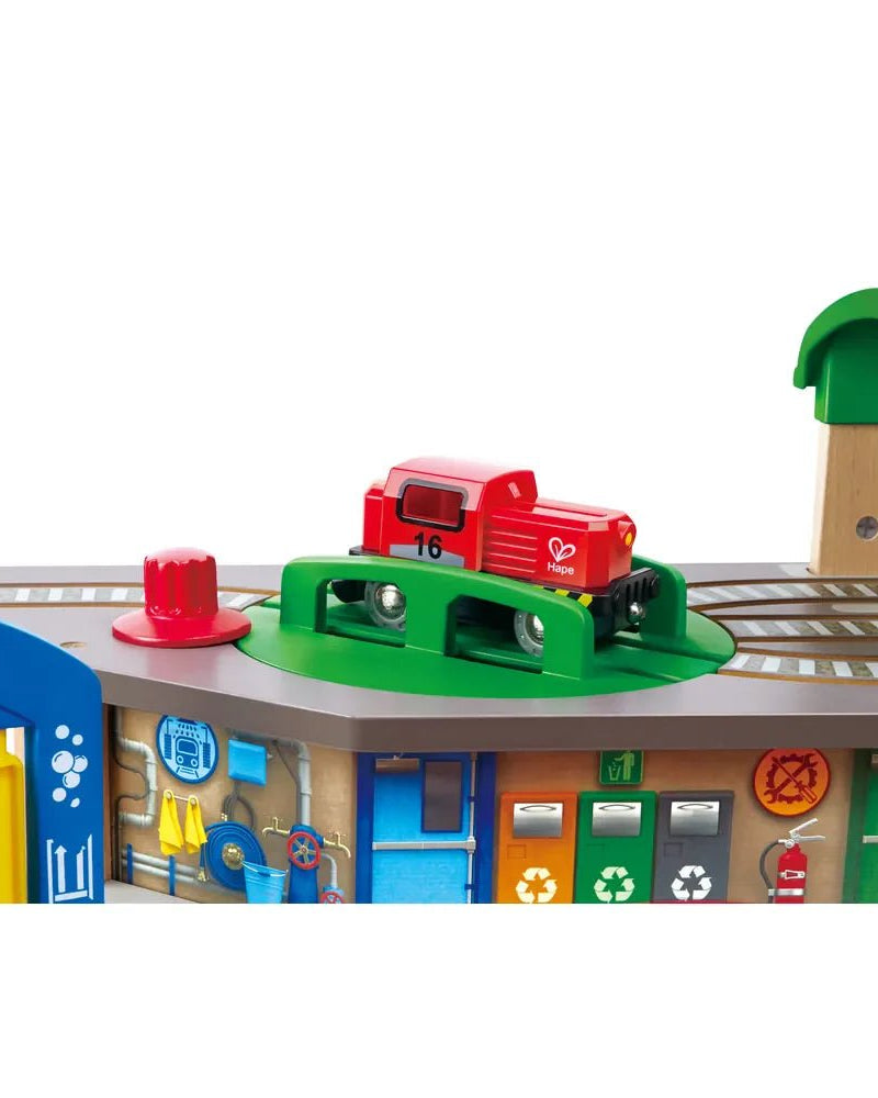 Circuit de train multi - niveaux – Ville interactive - Ensembles de jeu - Boutique LeoLudo - Hape