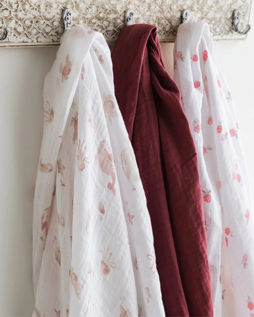 Couverture en mousseline de coton - Framboises - Couvertures - Boutique LeoLudo - Perlimpinpin