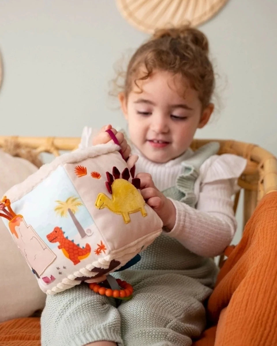 Cube d'activités sensorielles en tissu - Dino - Jouets d'éveil - Boutique LeoLudo - Little Big Friends