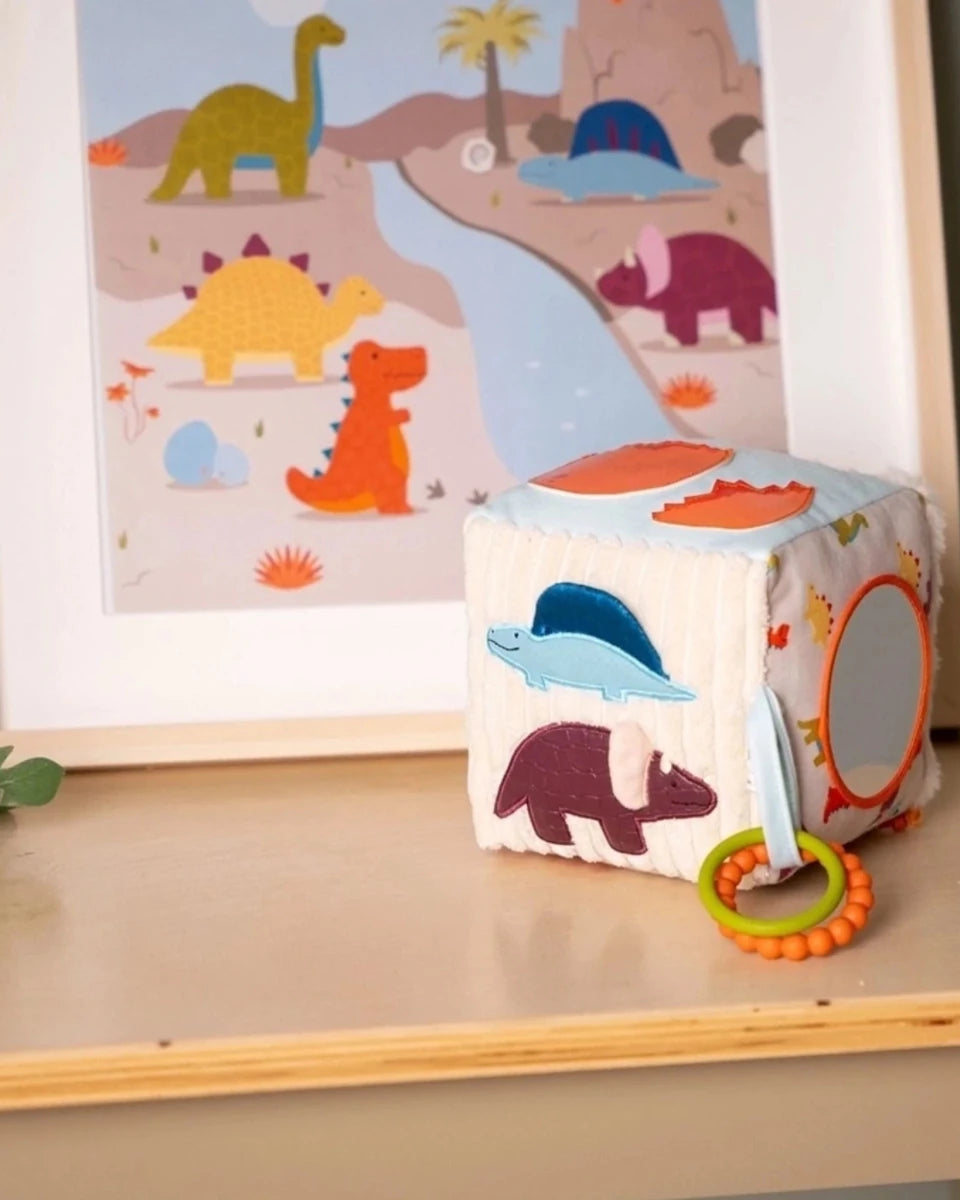 Cube d'activités sensorielles en tissu - Dino - Jouets d'éveil - Boutique LeoLudo - Little Big Friends