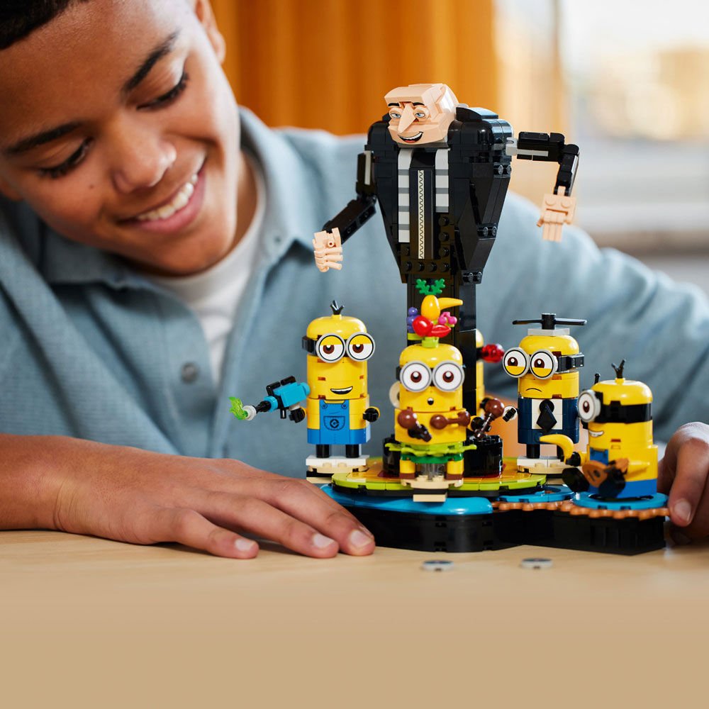 Détestable Moi 4 - Gru et Minions en briques (839 pcs) - Jeux de construction - Boutique LeoLudo - LEGO