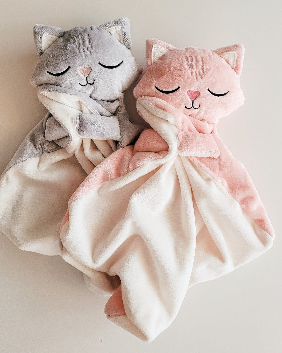 Doudou chat Ferguson endormi -Peluches- Boutique LeoLudo-Veille sur toi
