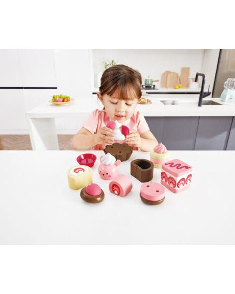 Ensemble desserts aux fraises en bois - Jouets d'imitation - Boutique LeoLudo - Hape