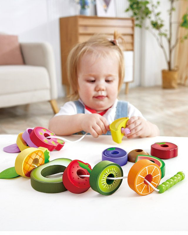 Festin de fruits de chenille - Jeux de motricité fine - Boutique LeoLudo - Hape