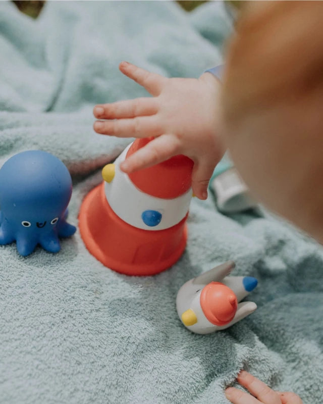 Itzy Stack & Squirt™ – Phare et animaux de bain -Jouets de bain- Boutique LeoLudo-Itzy Ritzy Canada