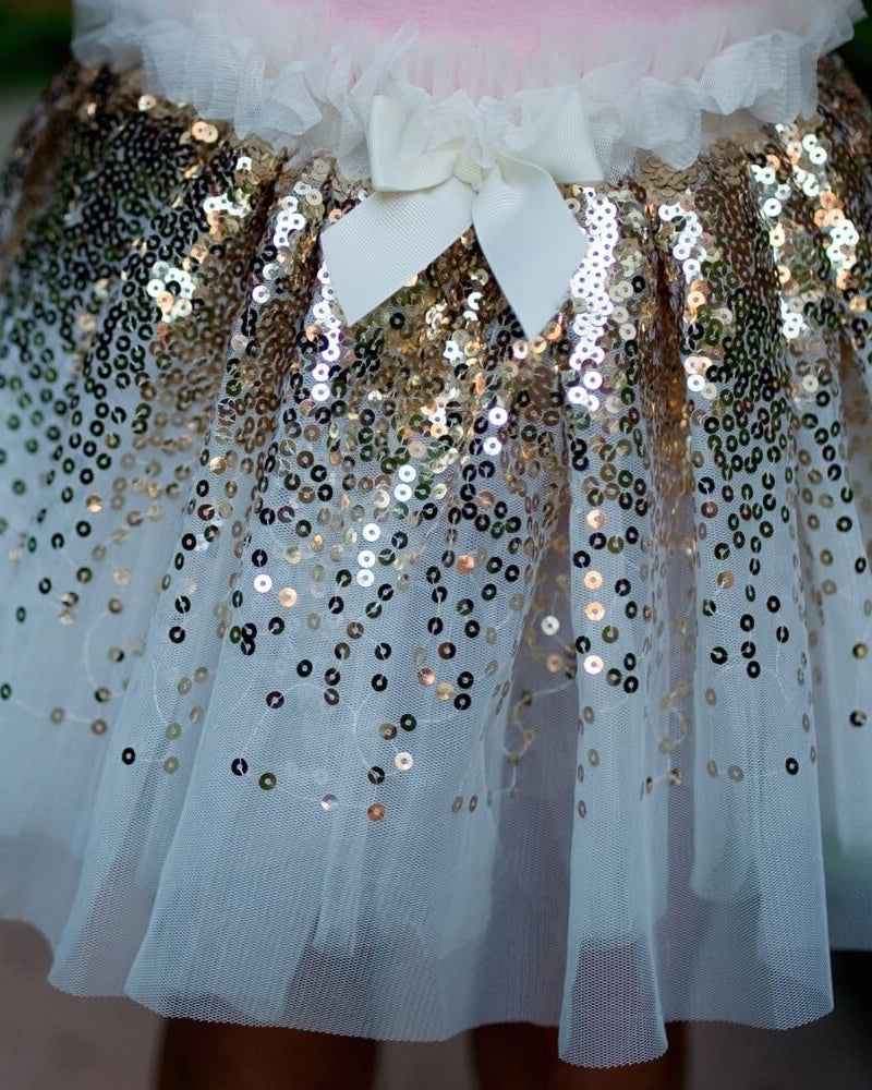 Jupe, ailes et baguette Gracieuse à paillettes d'or - Costumes - Boutique LeoLudo - Great Pretenders