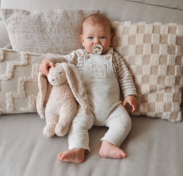 Lapin Rose Moonie – Peluche sonore biologique avec veilleuse - Jouets d'éveil - Boutique LeoLudo - moonie