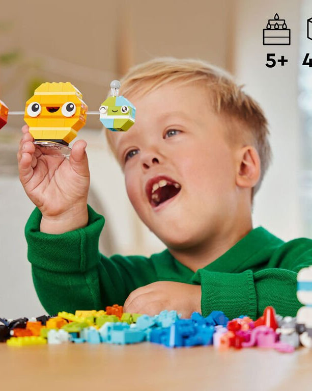 LEGO Classic Les planètes spatiales créatives (450 pcs) - Jeux de construction - Boutique LeoLudo - LEGO