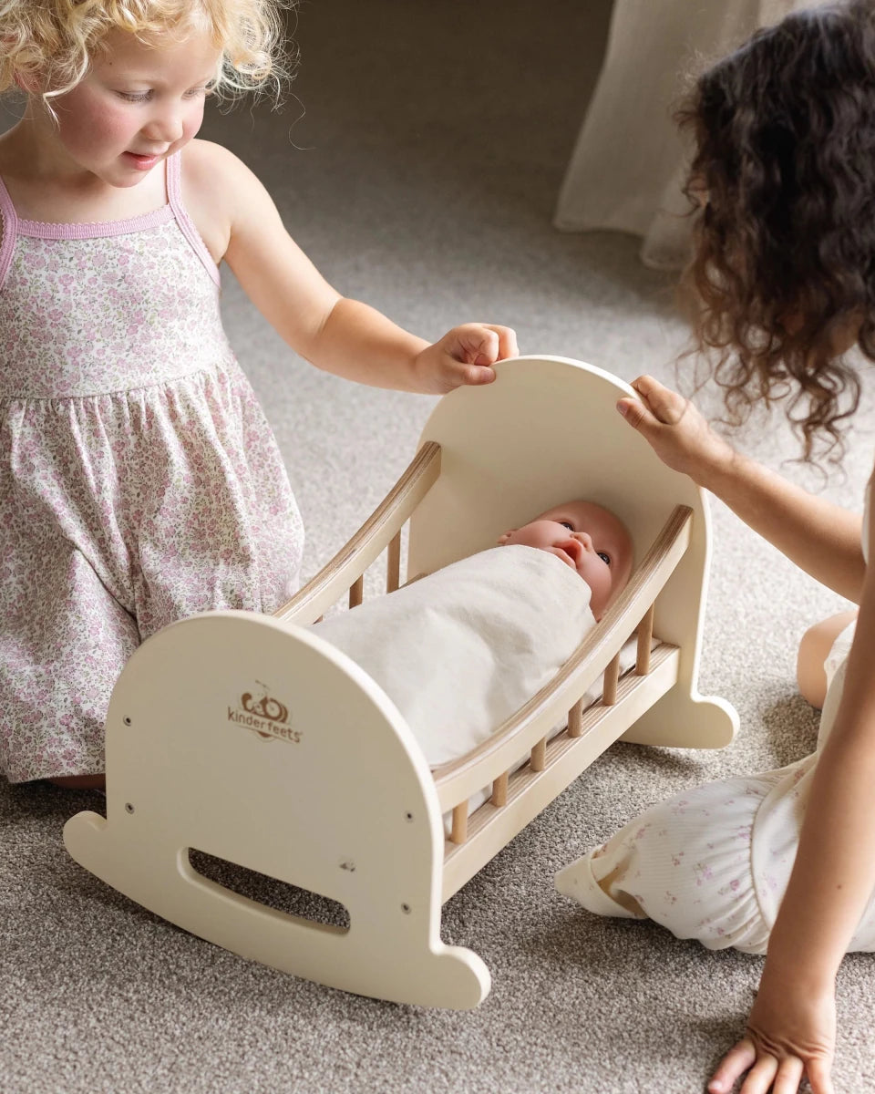 Lit de poupée en bois – Kinderfeets - Accessoires poupée - Boutique LeoLudo - Kinderfeets