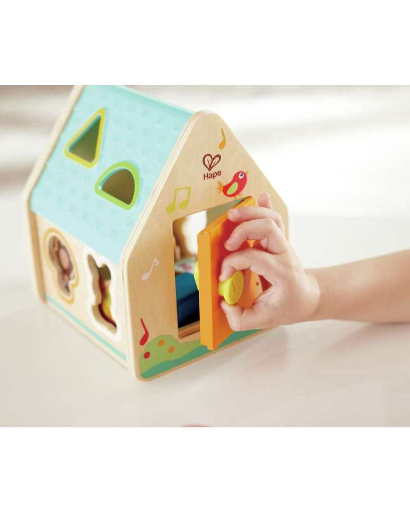 Maison à formes et figurines - Jouet d’apprentissage 2 - en - 1 pour tout - petits - Jouets d'éveil - Boutique LeoLudo - Hape