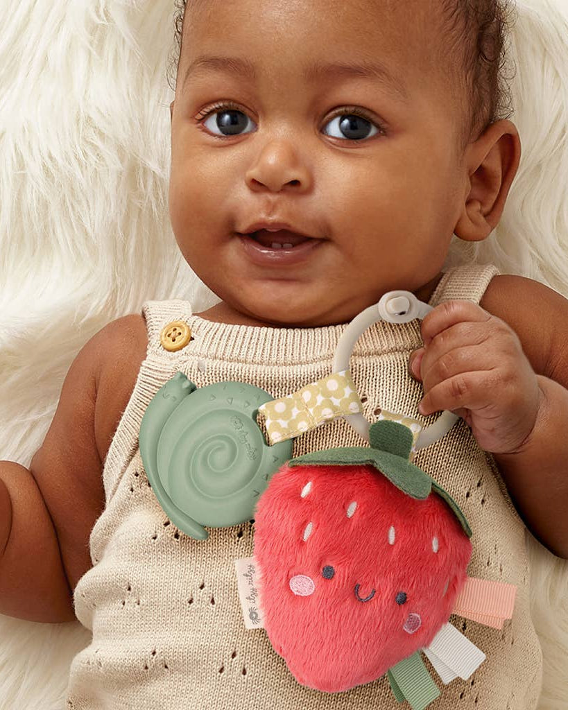 Peluche bébé avec anneau de dentition – Itzy Pal™ - Jouets d'éveil - Boutique LeoLudo - Itzy Ritzy Canada