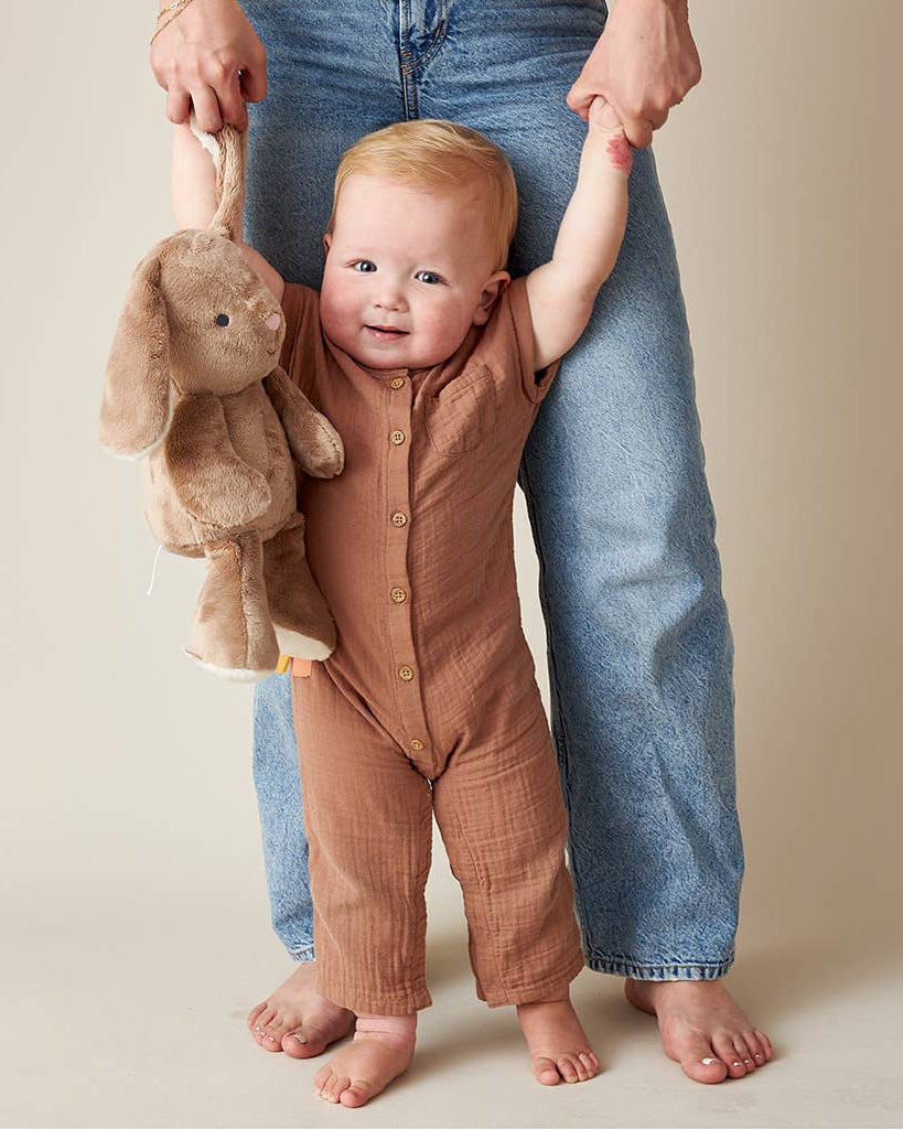 Peluche sensorielle bébé – Ana le lapin -Peluches- Boutique LeoLudo-Itzy Ritzy Canada