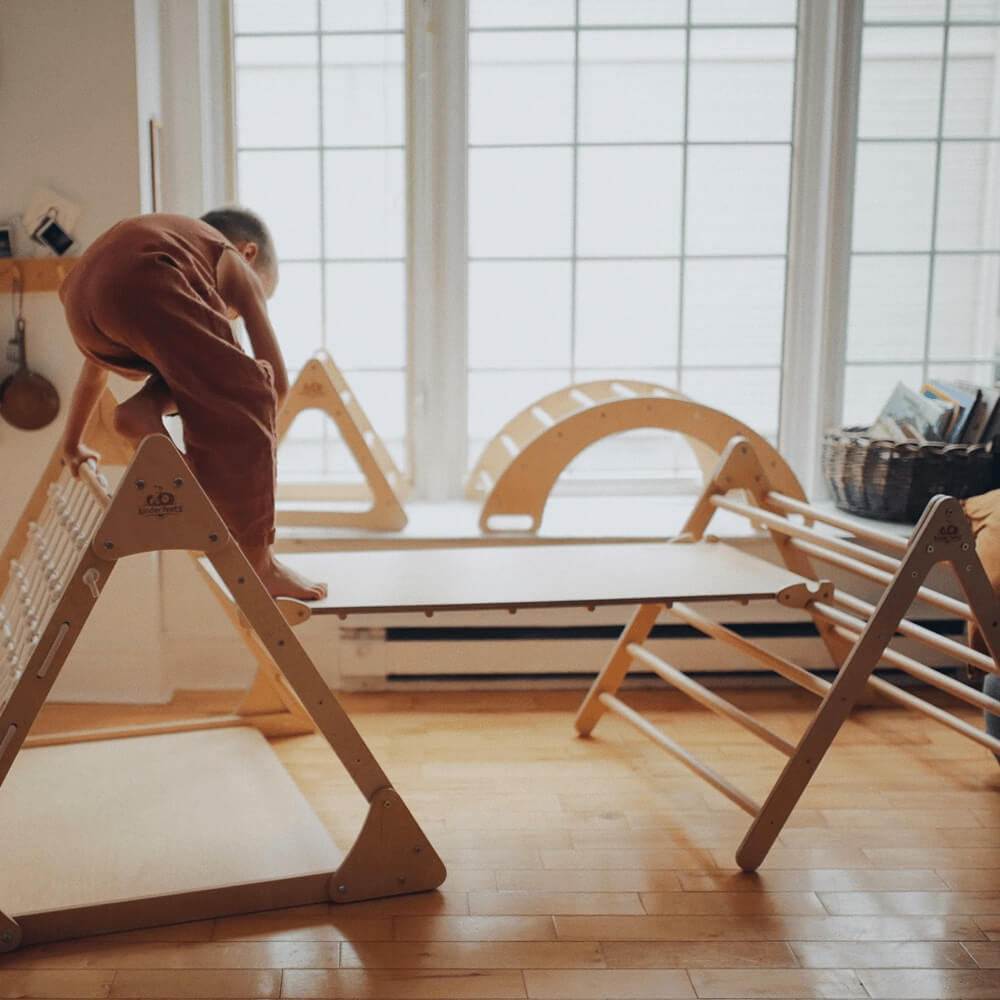 Pyramide d'escalade Pikler Triangle (medium) - Jeu actif - Boutique LeoLudo - Kinderfeets