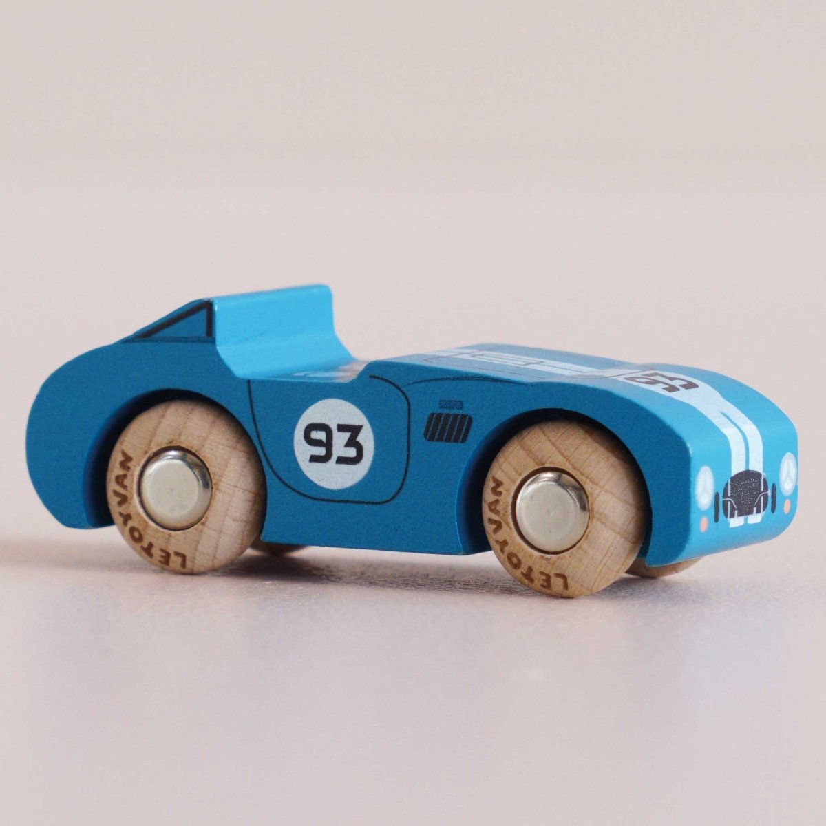 Voiture de course en bois Coby -Véhicules de jeu- Boutique LeoLudo-Le Toy Van
