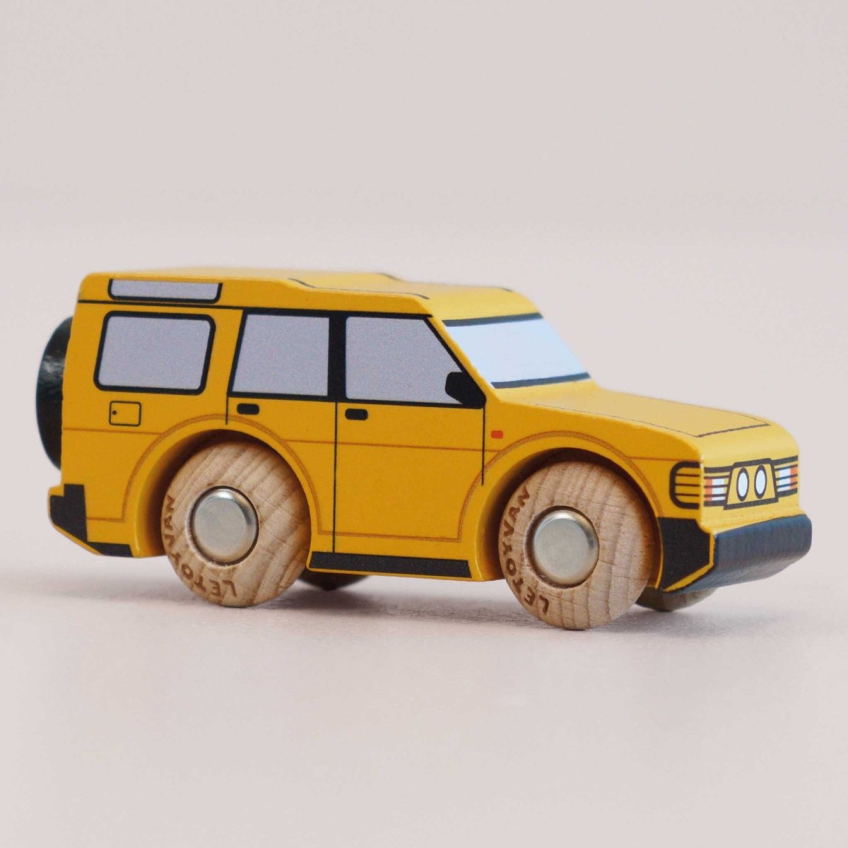 VUS en bois Riley -Véhicules de jeu- Boutique LeoLudo-Le Toy Van