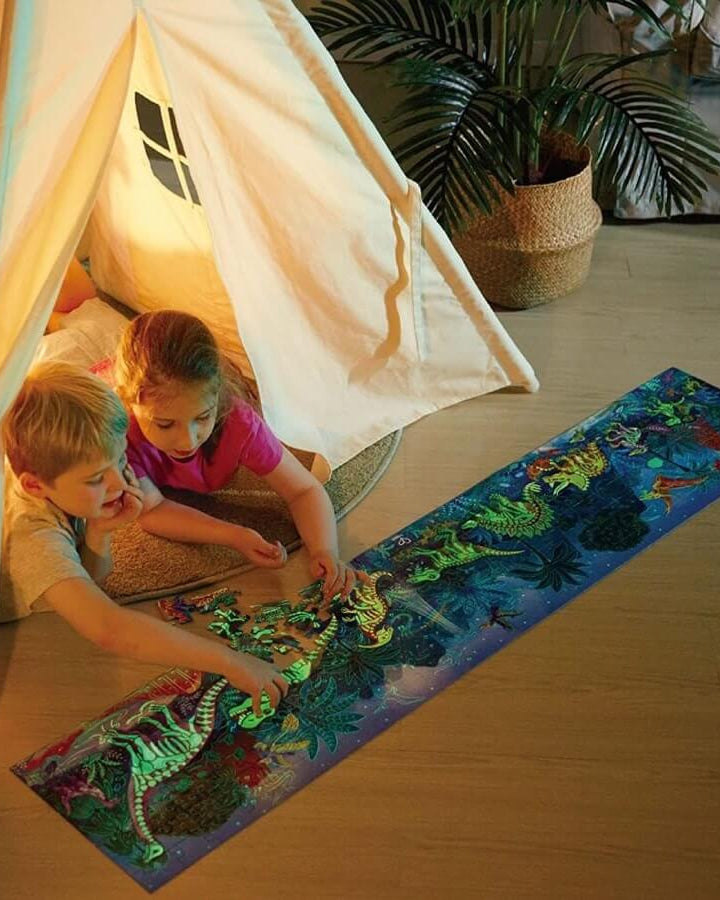 Casse - tête phosphorescent - Dinosaures (200 pcs) - Casse - têtes - Boutique LeoLudo - Hape