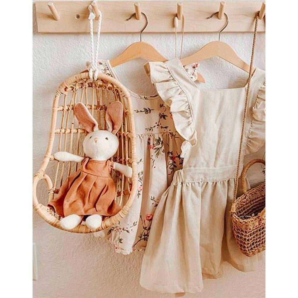 Chaise suspendue en rotin pour poupée - Accessoires poupée - Boutique LeoLudo - Poppie Toys