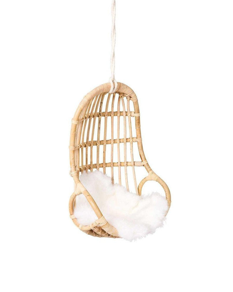 Chaise suspendue en rotin pour poupée - Accessoires poupée - Boutique LeoLudo - Poppie Toys