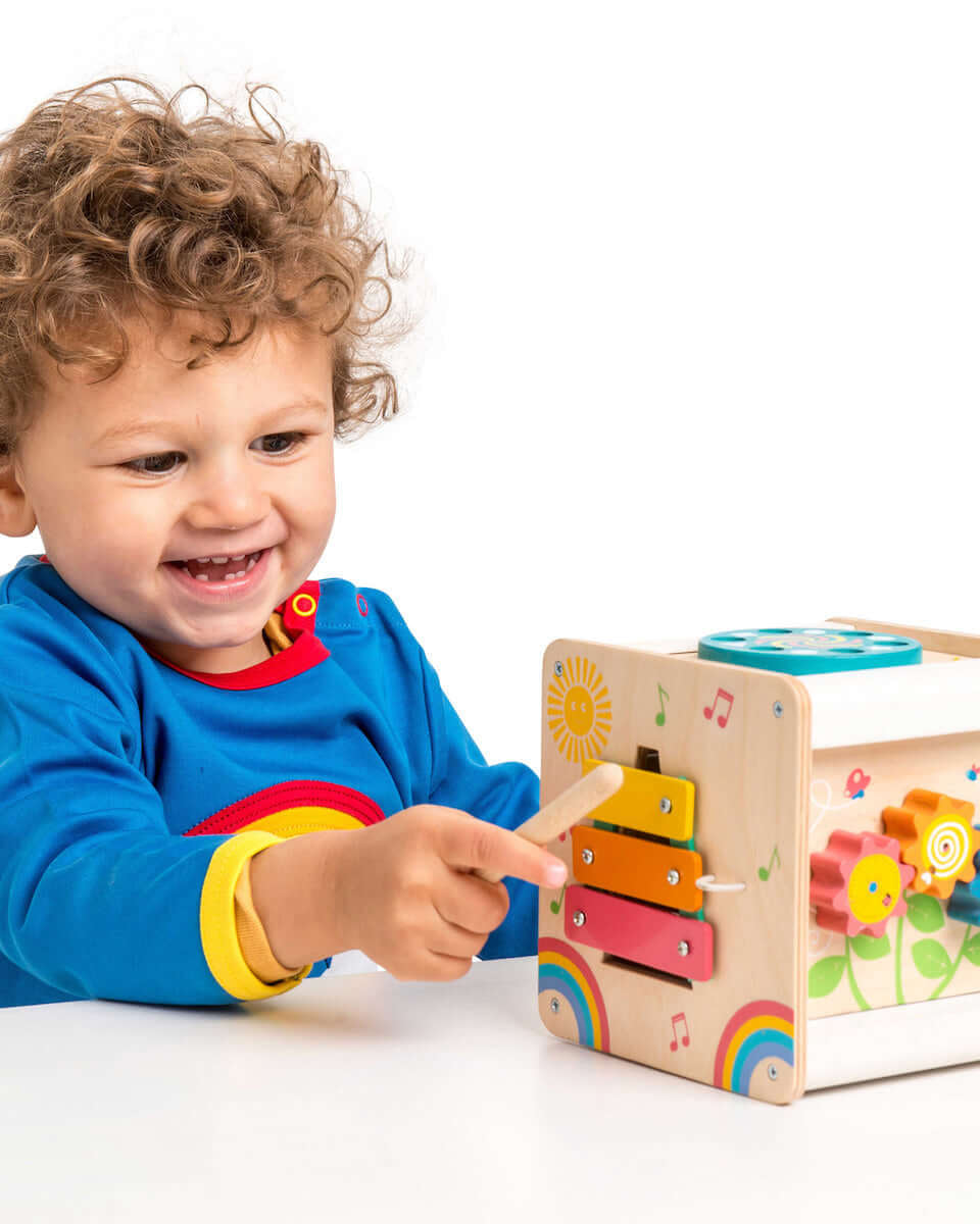 Cube d'activités Petilou - Jouets d'éveil - Boutique LeoLudo - Le Toy Van