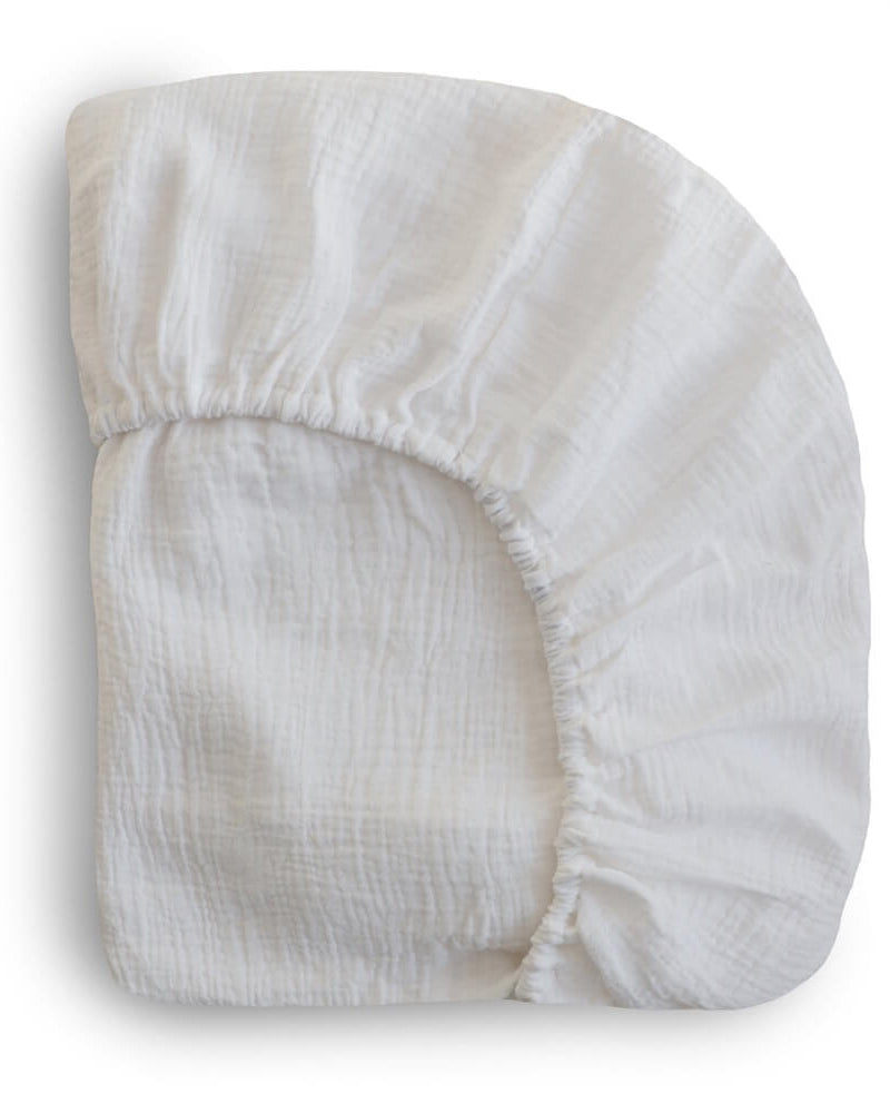 Drap contour de lit de bébé en mousseline - Blanc - Literie - Boutique LeoLudo - Mushie
