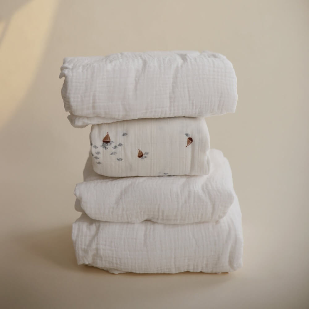 Drap contour de lit de bébé en mousseline - Blanc - Literie - Boutique LeoLudo - Mushie