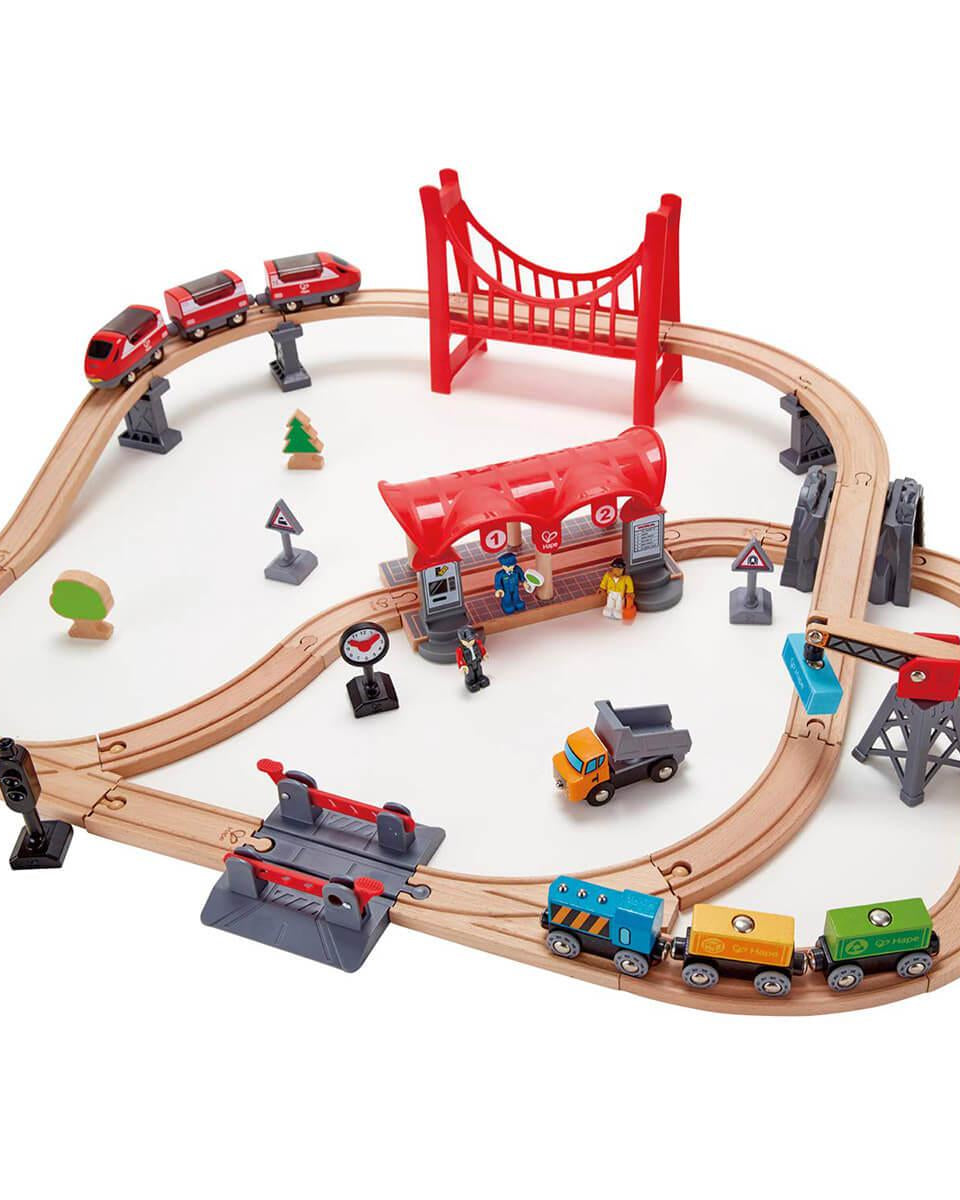 Ensemble de train urbain (51 pcs) - Ensembles de jeu - Boutique LeoLudo - Hape