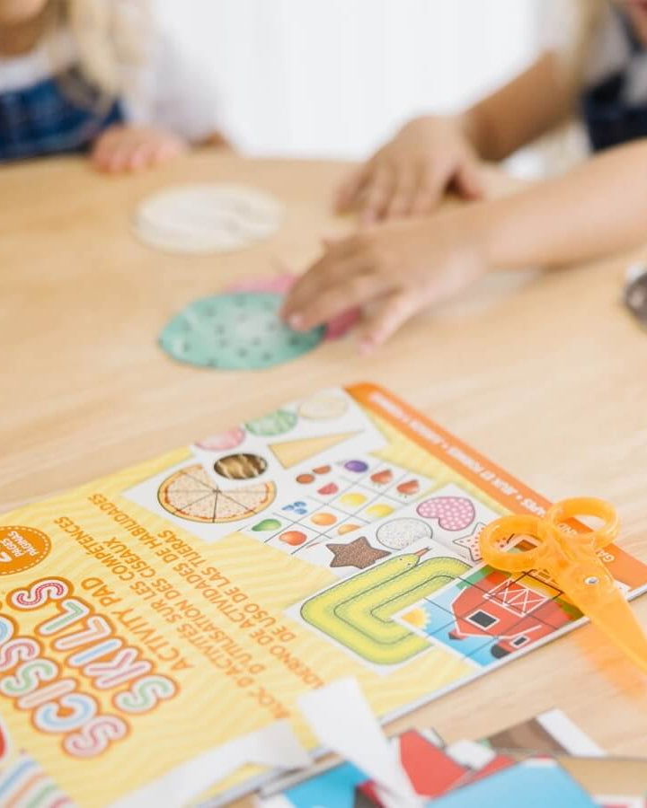J'apprends à découper avec des ciseaux - Art & bricolage - Boutique LeoLudo - Melissa & Doug