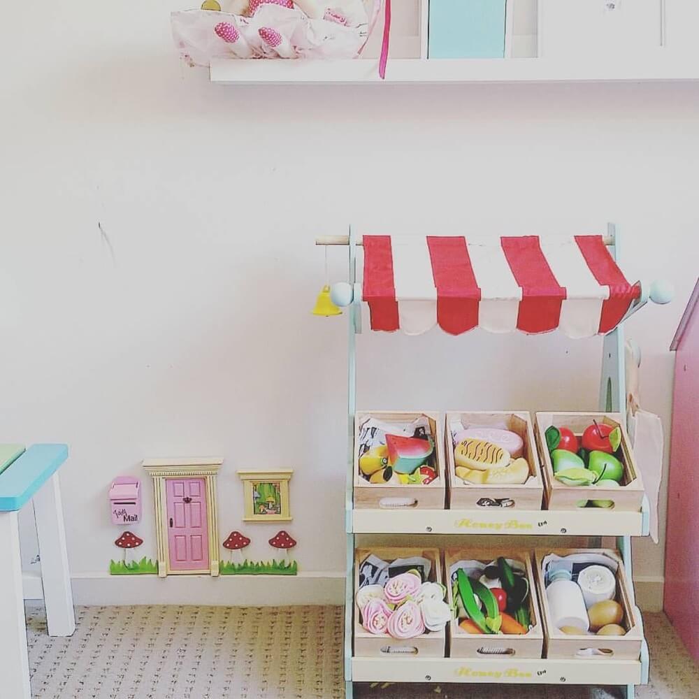 Kiosque de marché Honeybee - Jouets d'imitation - Boutique LeoLudo - Le Toy Van