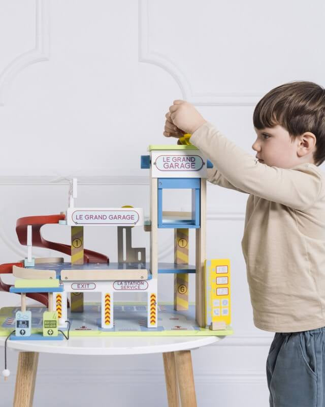 Le Grand Garage - Ensembles de jeu - Boutique LeoLudo - Le Toy Van