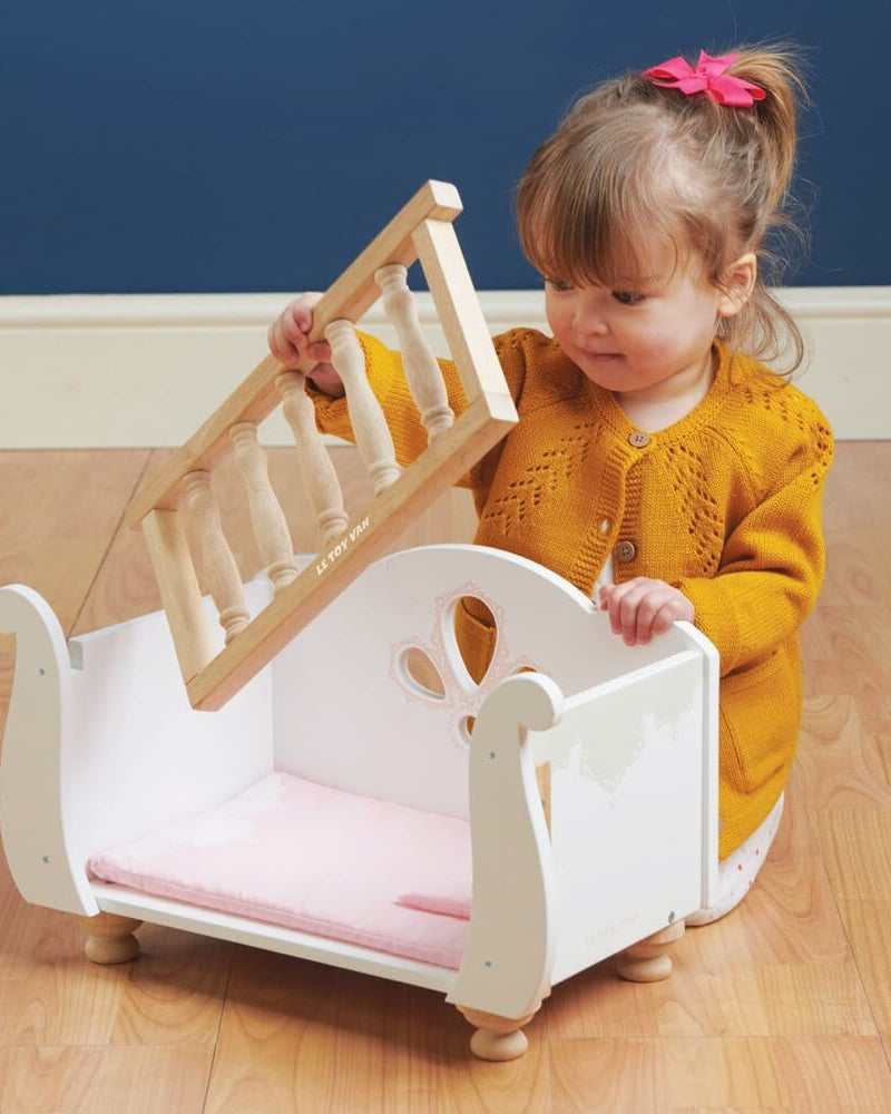 Lit de poupée à barreaux - Jouets d'imitation - Boutique LeoLudo - Le Toy Van