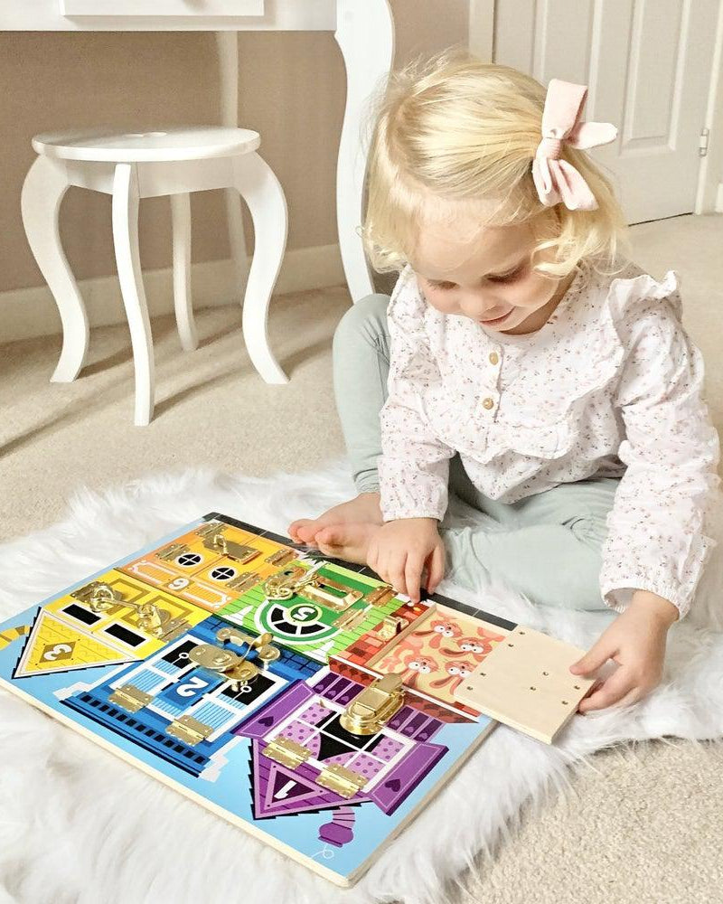 Planche avec portes à serrure - Jeux de motricité fine - Boutique LeoLudo - Melissa & Doug
