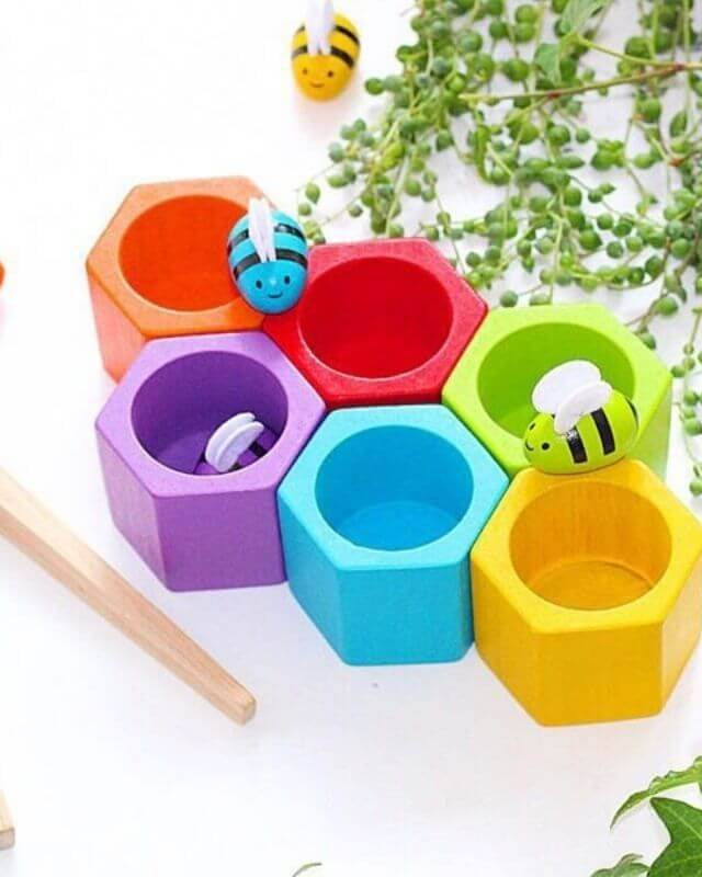 Ruche d'abeilles à trier - Jouets à trier & empiler - Boutique LeoLudo - Plan Toys