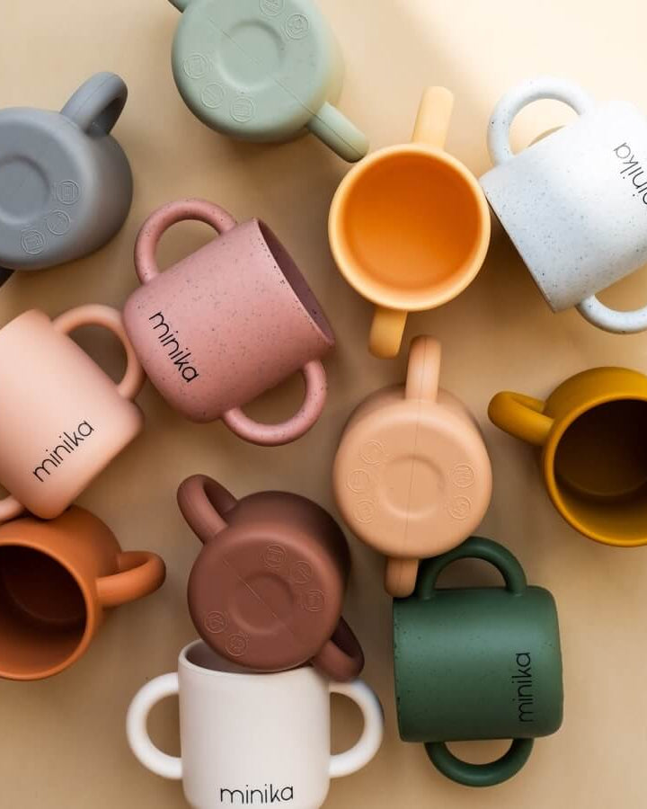 Tasse d'apprentissage avec poignées - Shell - Alimentation & repas - Boutique LeoLudo - Minika