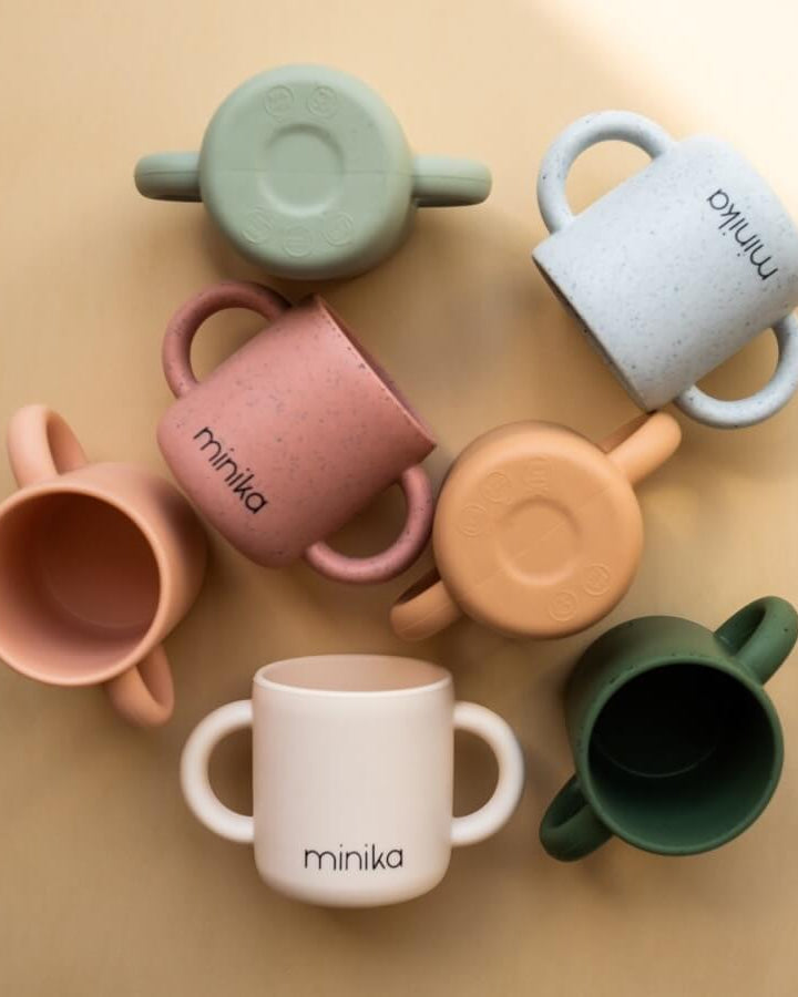 Tasse d'apprentissage avec poignées - Stone - Alimentation & repas - Boutique LeoLudo - Minika