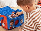 Enfant écoutant le Tonie Marcus