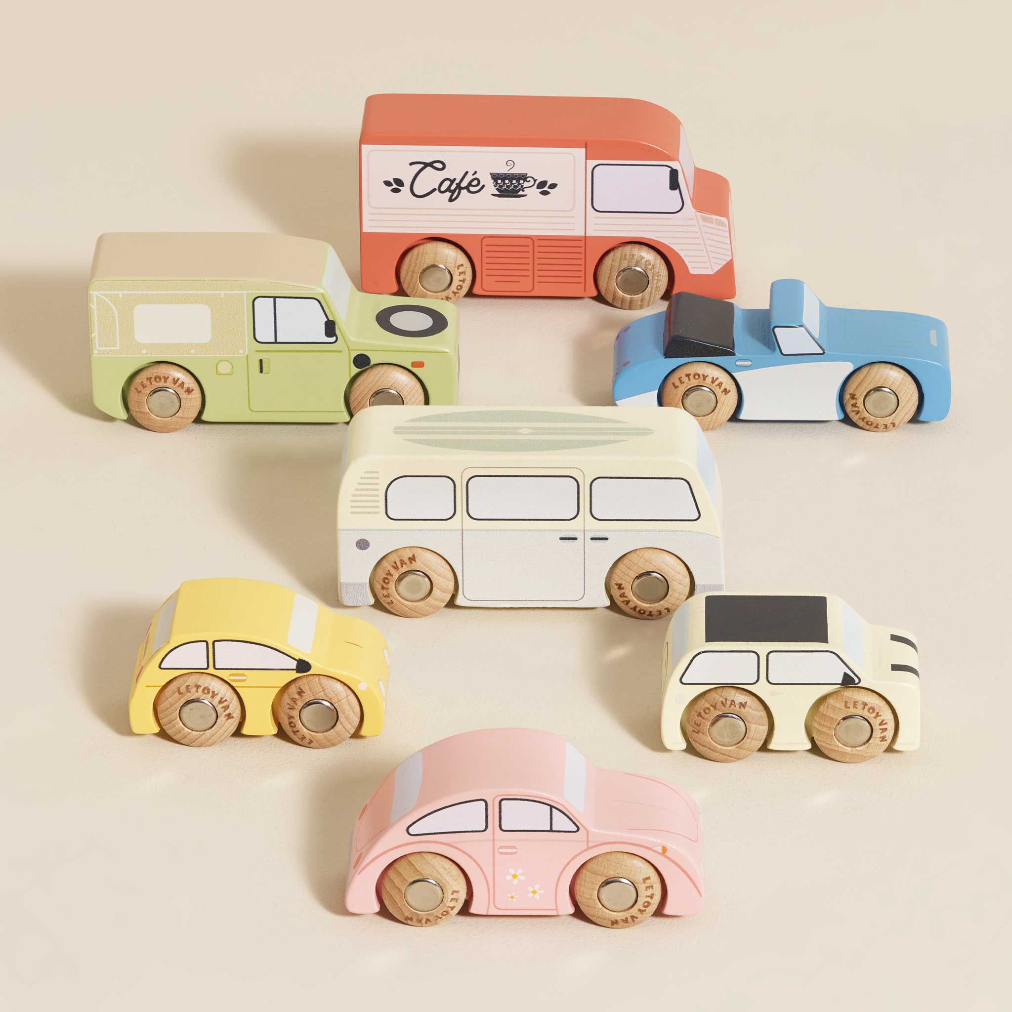 Voitures vintage en bois - Le Toy Van