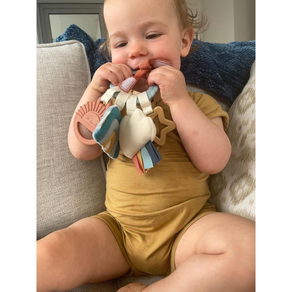 Anneau d’activités de dentition bébé – Bitzy Busy Ring™ - Jouets de dentition - Boutique LeoLudo - Itzy Ritzy Canada