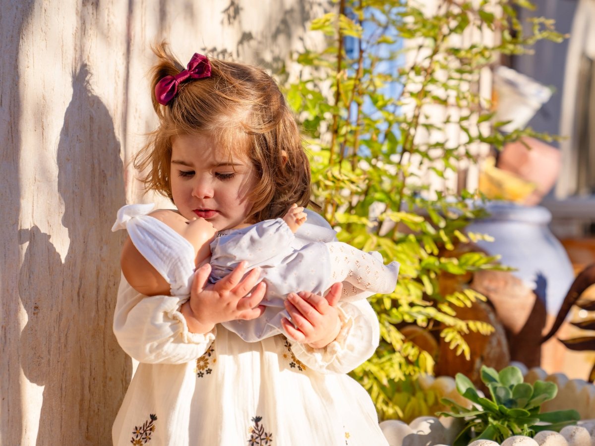 Bébé Gordis - Raky avec blouse fleurie et bandeau - Paola Reina -Poupées- Boutique LeoLudo-Paola Reina