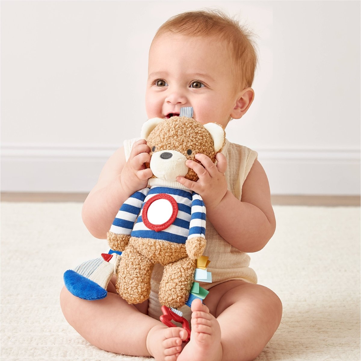 Bitzy Traveler™ – Jouet sensoriel d’éveil à suspendre -Jouets d'éveil- Boutique LeoLudo-Itzy Ritzy Canada