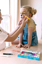 Body Doodlers – Crayons pour le visage et le corps (12 couleurs) - Art & bricolage - Boutique LeoLudo - OOLY