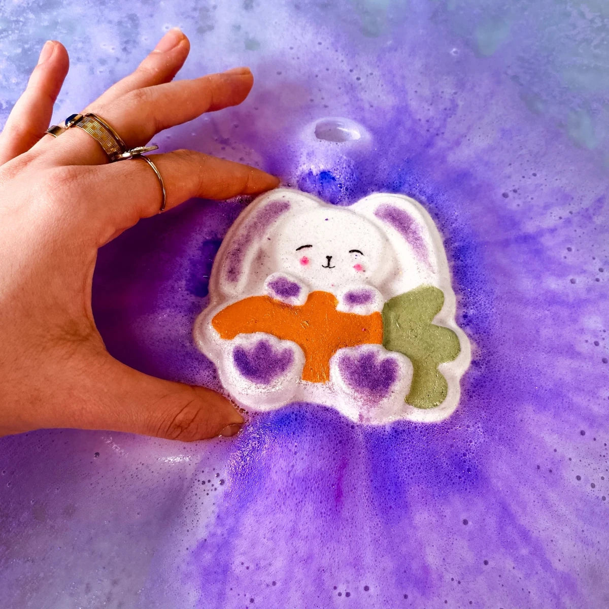 Bombe de bain surprise - Lapin coquin - Pour le bain - Boutique LeoLudo - La Fabrik