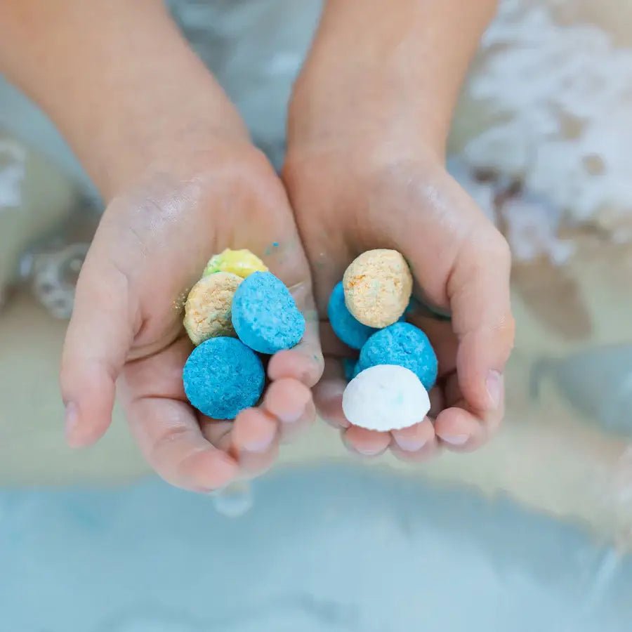 Funky Fish Food — Sels de bain moussants Hullabaloo Blue avec figurine marine - Jouets de bain - Boutique LeoLudo - Loot
